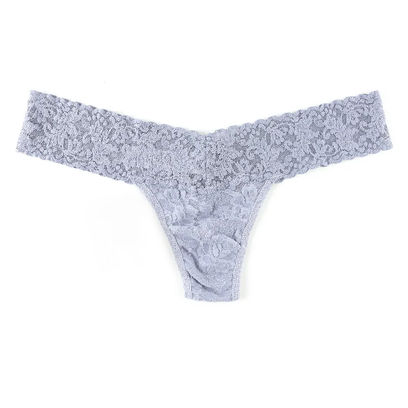 Signature Lace Low Rise Thong | Shining Armor Grey